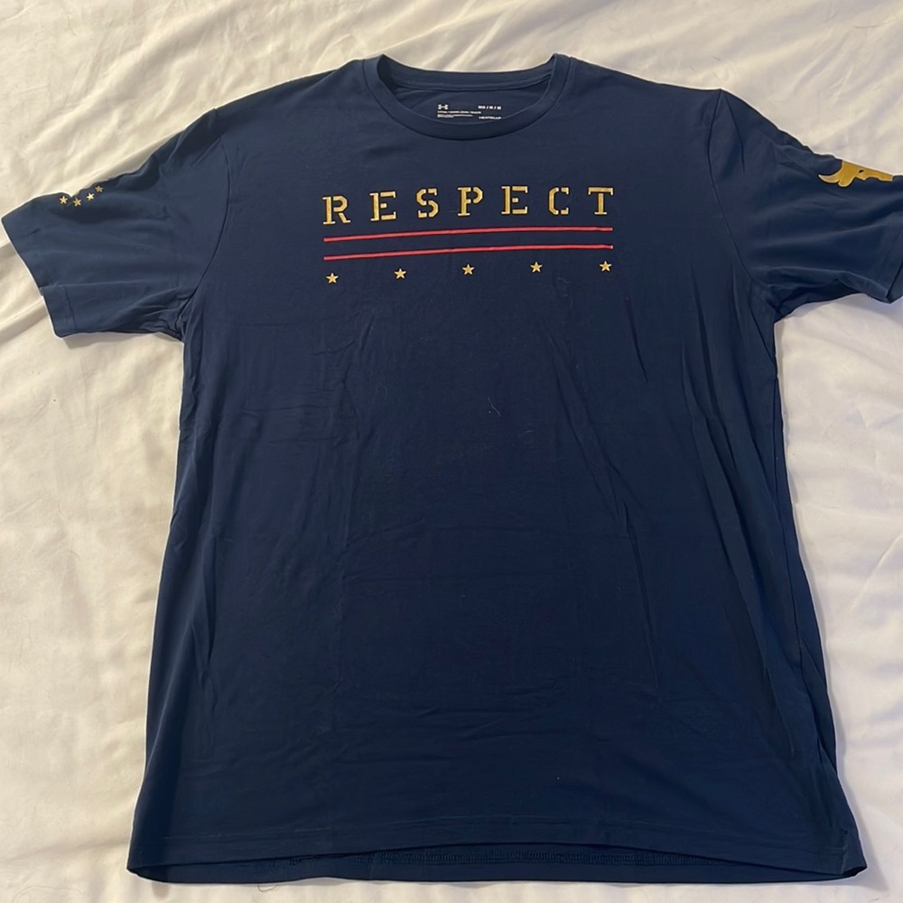Men’s medium navy blue Project Rock t-shirt
